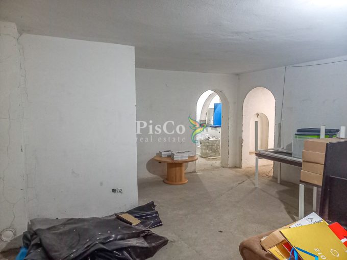 Izdavanje magacinski prostor 150m2 Masline Podgorica 091516