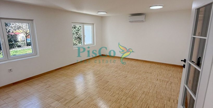 Prodaja, poslovni prostor 74m2, Zabjelo