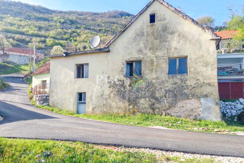 Prodaja kuća 100m2, plac 1020m2, Miločani, Nikšić-822
