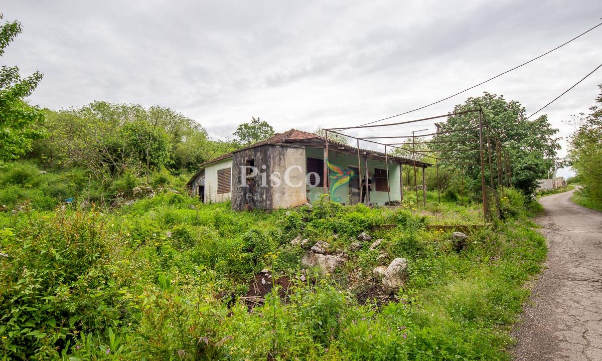 Prodaja kuća 70m2 i plac 3200m2, Danilovgrad-1770