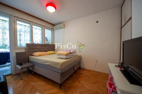 Prodaja polunamješten dvosoban stan kod Gintaša, 65m2, Podgorica (1 of 10)