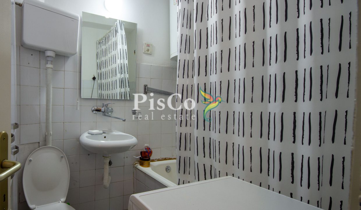 Prodaja polunamješten dvosoban stan kod Gintaša, 65m2, Podgorica (4 of 10)