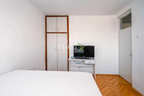 Prodaja polunamješten dvosoban stan kod Gintaša, 65m2, Podgorica-641