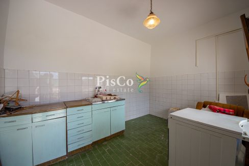 Prodaja renovirana kuća 70m2 sa zemljištem 550m2, Miločani, Nikšić (5 of 9)