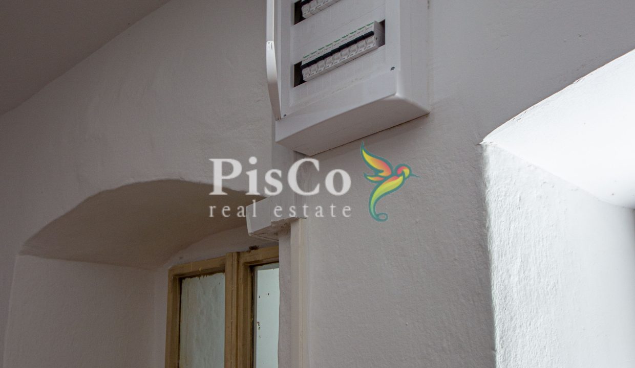 Prodaja renovirana kuća 70m2 sa zemljištem 550m2, Miločani, Nikšić (6 of 9)