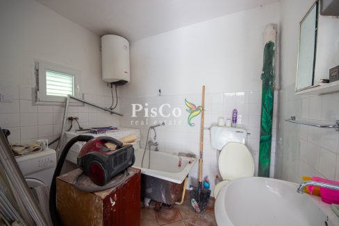 Prodaja renovirana kuća 70m2 sa zemljištem 560m2, Miločani, Nikšić (11 of 11)