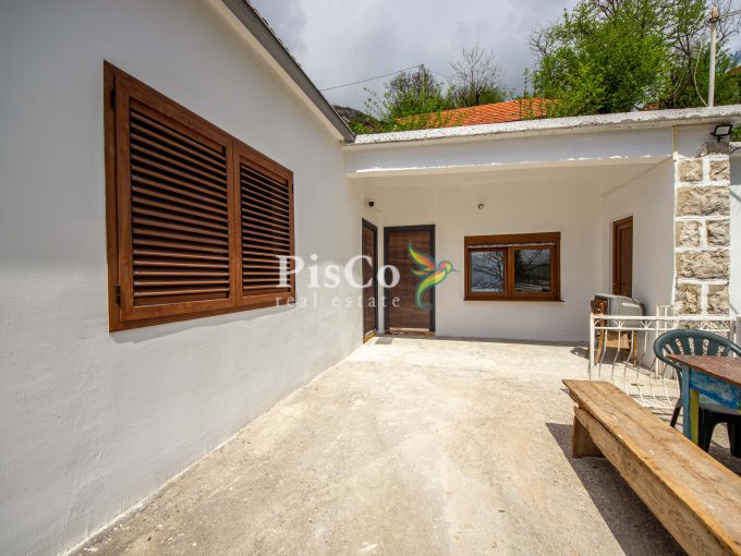 Prodaja renovirana kuca 70m2 sa zemljistem 560m2 Milocani Niksic 9 of 11