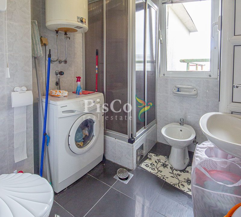 Prodaje se jednosoban stan 67m2, Blok 6, Podgorica-1705