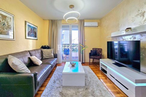 Prodaje se renoviran dvosoban stan, 58m2, Ljubović, Podgorica-