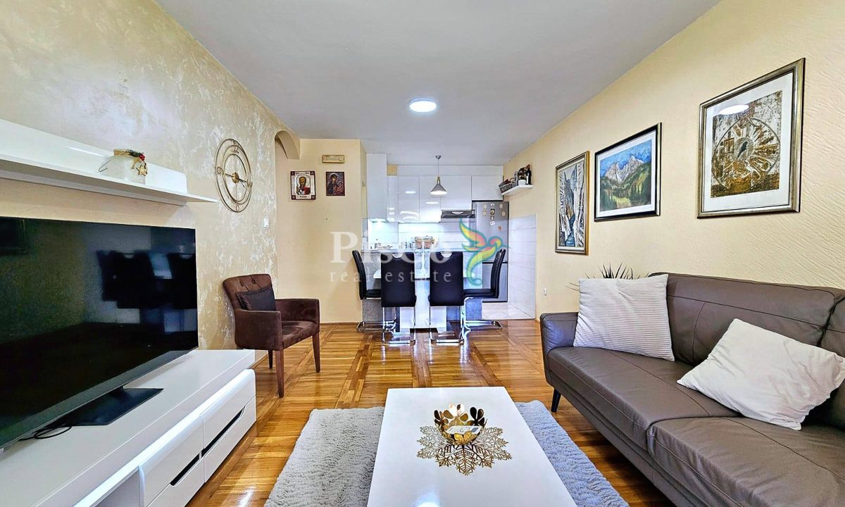 Prodaje se renoviran dvosoban stan, 58m2, Ljubović, Podgorica--4