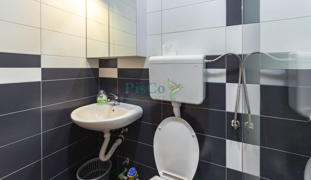 poslovni iza hrama-11