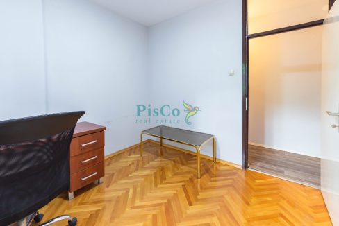 poslovni iza hrama-13