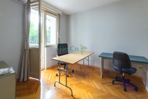 poslovni iza hrama-2