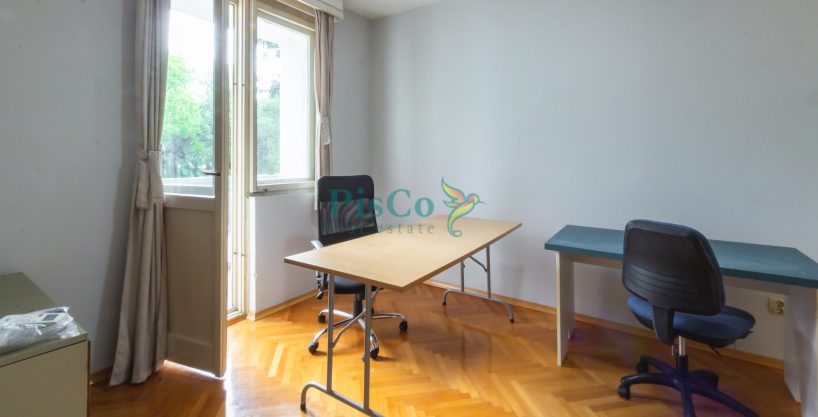 Izdaje se poslovni prostor 60 m² – u blizini Hrama