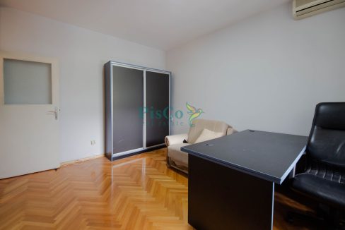 poslovni iza hrama-20