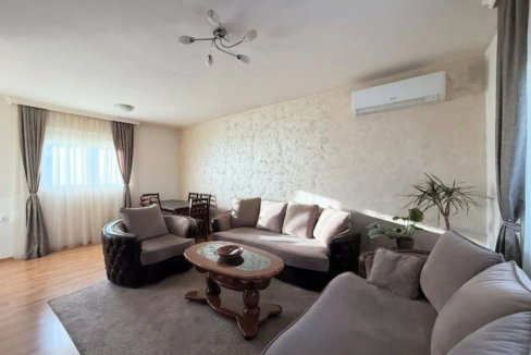 0b82f5ef-8e51-43c1-806c-950337365fe9-lg