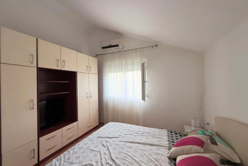 201b3eb7-72f5-42d1-9be5-f158d999a4e6-lg