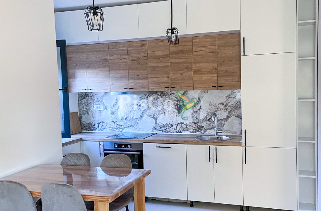 Izdavanje dvosoban stan City kvart, 60m2, Podgorica-218