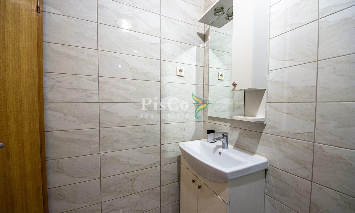 Izdavanje jednosoban stan Stari aerodrom, 45m2, Podgorica-1857