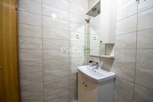 Izdavanje jednosoban stan Stari aerodrom, 45m2, Podgorica-1857