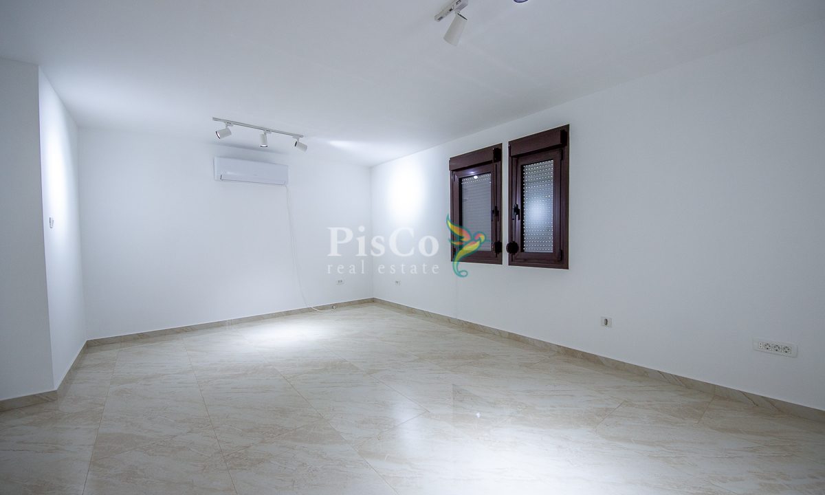 Izdavanje poslovni prostor 90m2, Masline, Podgorica-1918