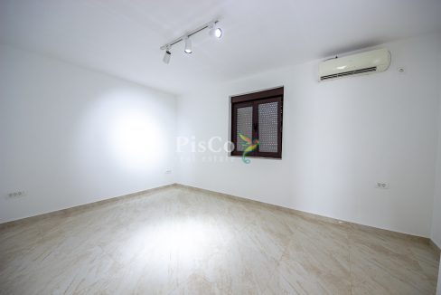 Izdavanje poslovni prostor 90m2, Masline, Podgorica-1923