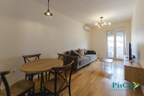 Jednosoban Central point 145k (1 of 7)