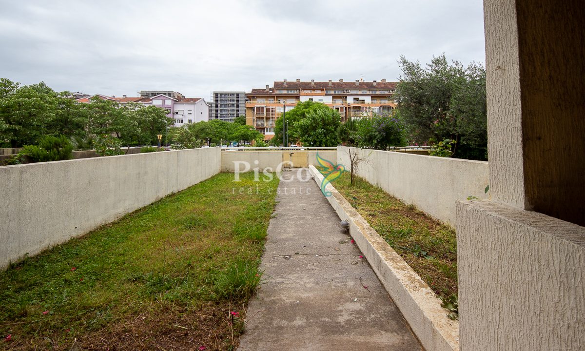 Prodaja dvosoban stan Stari Aerodrom, 84m2, Podgorica-1917