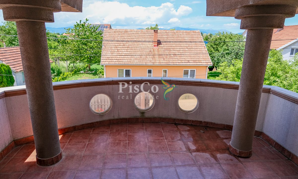 Prodaja petosobna kuća 450m2, Trebješko naselje, Nikšić-1013