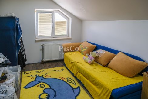 Prodaja petosobna kuća 450m2, Trebješko naselje, Nikšić-1014