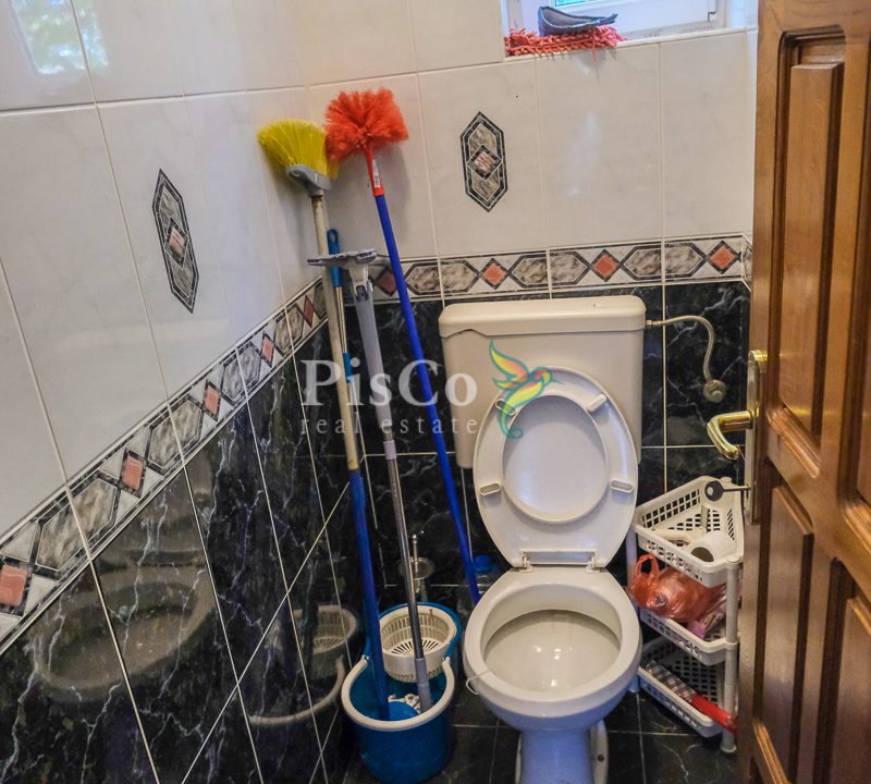 Prodaja petosobna kuća 450m2, Trebješko naselje, Nikšić-1023