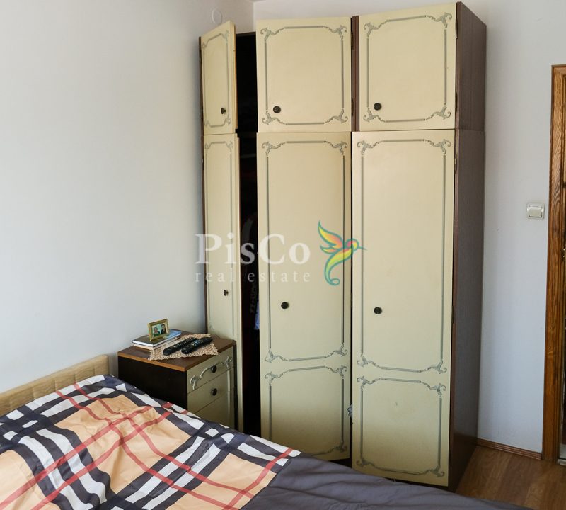 Prodaja petosobna kuća 450m2, Trebješko naselje, Nikšić-1026