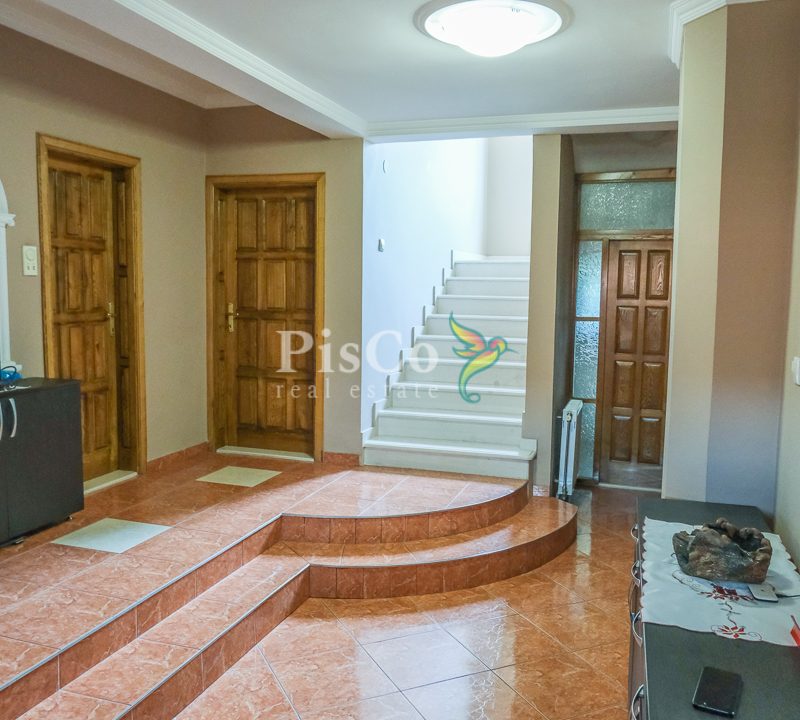 Prodaja petosobna kuća 450m2, Trebješko naselje, Nikšić-1027