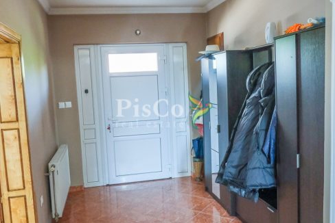 Prodaja petosobna kuća 450m2, Trebješko naselje, Nikšić-1028