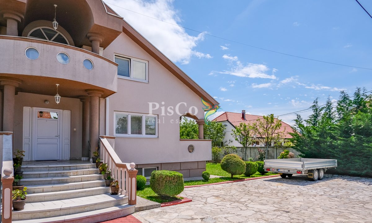 Prodaja petosobna kuća 450m2, Trebješko naselje, Nikšić-1036