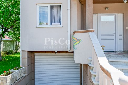 Prodaja petosobna kuća 450m2, Trebješko naselje, Nikšić-1037