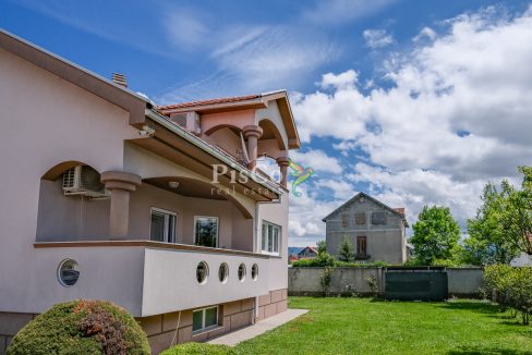 Prodaja petosobna kuća 450m2, Trebješko naselje, Nikšić-1038