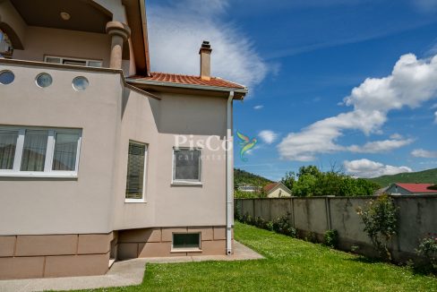 Prodaja petosobna kuća 450m2, Trebješko naselje, Nikšić-1040