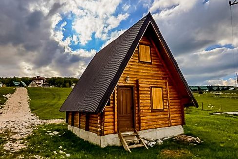 Prodaja, plac, Žabljak -1