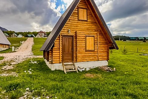 Prodaja, plac, Žabljak -2