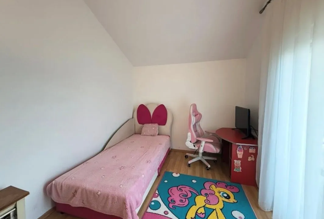 f0a5290c-1738-4e62-9f41-db928e54ca1b-lg