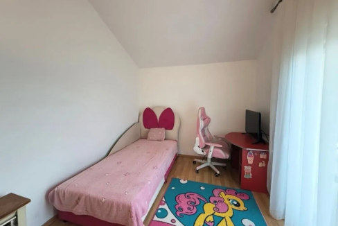 f0a5290c-1738-4e62-9f41-db928e54ca1b-lg