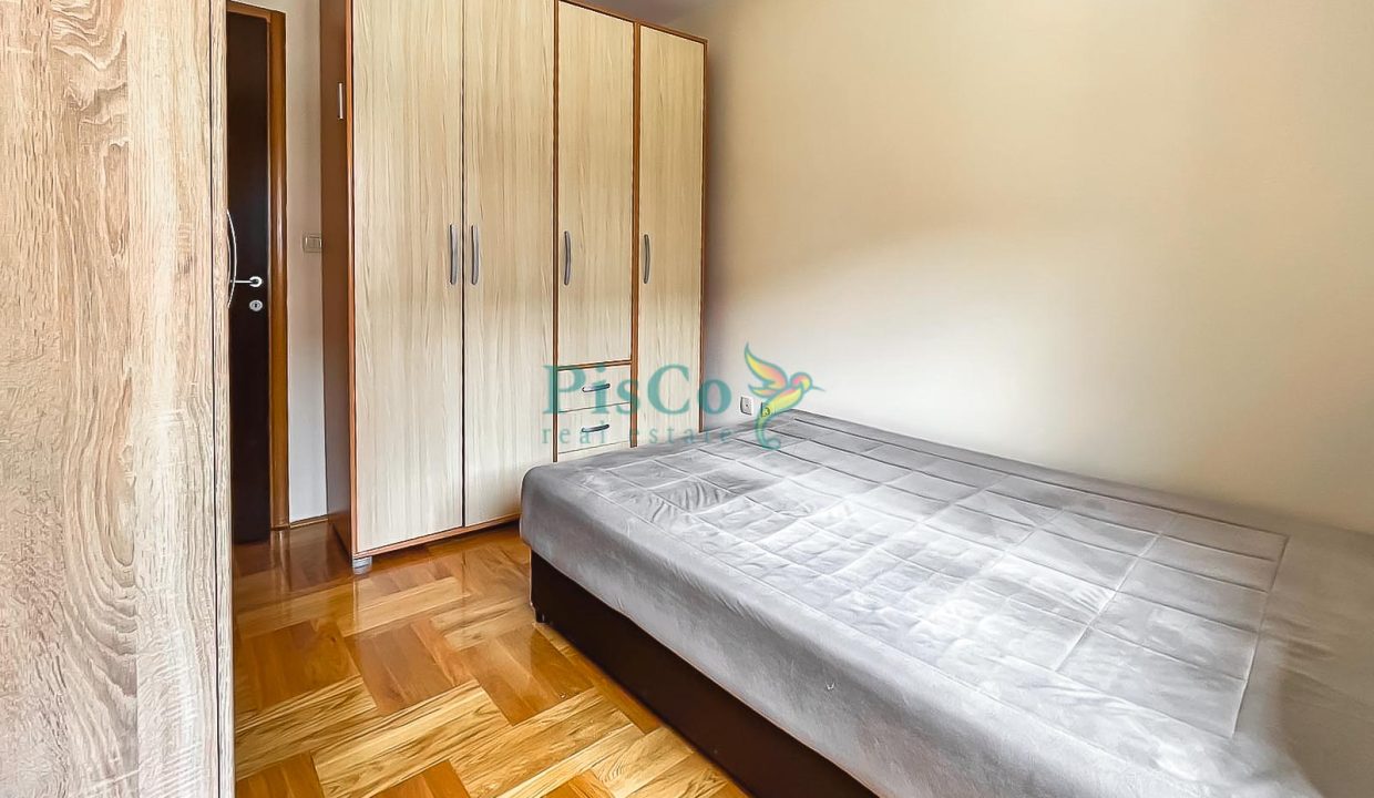 poslovni iza hrama-20