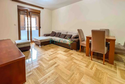 poslovni iza hrama-8