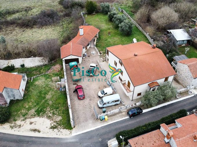 umag kuca 1 of 5