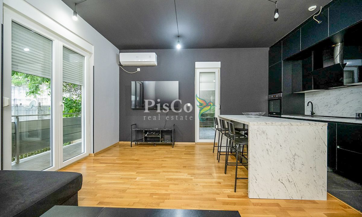 Izdavanje, jednosoban stan, 63m², Momišići, Podgorica-536
