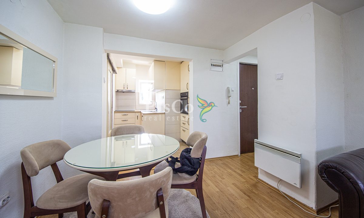 Izdavanje jednosoban stan u centru Podgorice, 59m2, Trg Nezavisnosti-2174