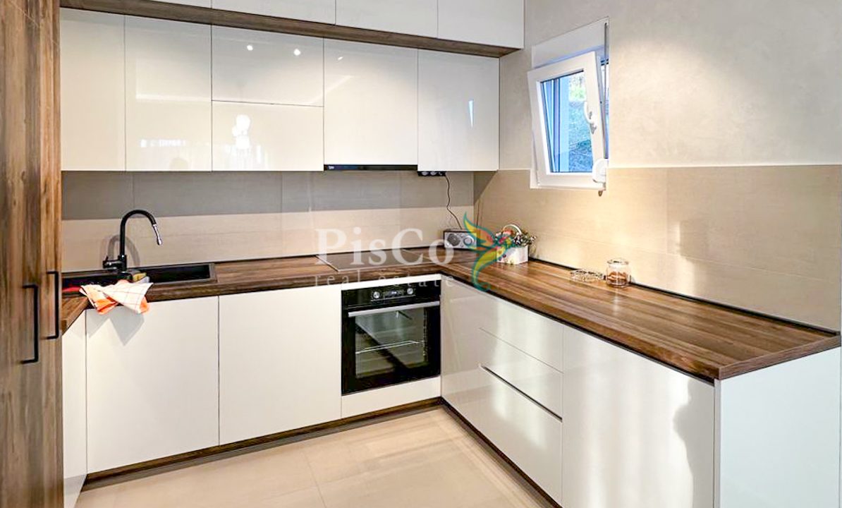 Izdavanje, kuća, 200m², Zelenika – Herceg Novi-038