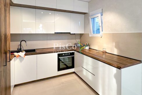 Izdavanje, kuća, 200m², Zelenika – Herceg Novi-038