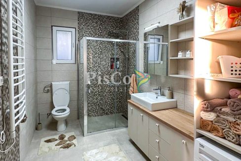 Izdavanje, kuća, 200m², Zelenika – Herceg Novi-574